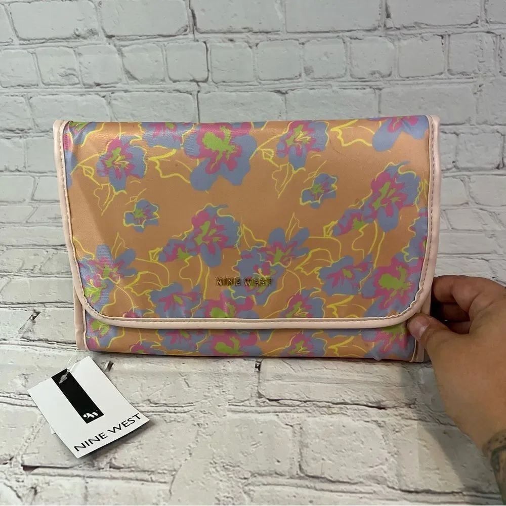 Nine West Travel Hanging Toiletry Bag Organizer Zipper